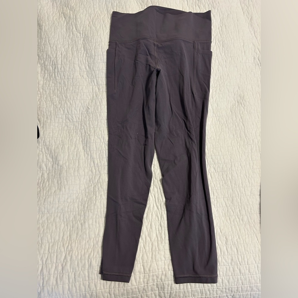Athleta Salutation Stash 7/8 Tight